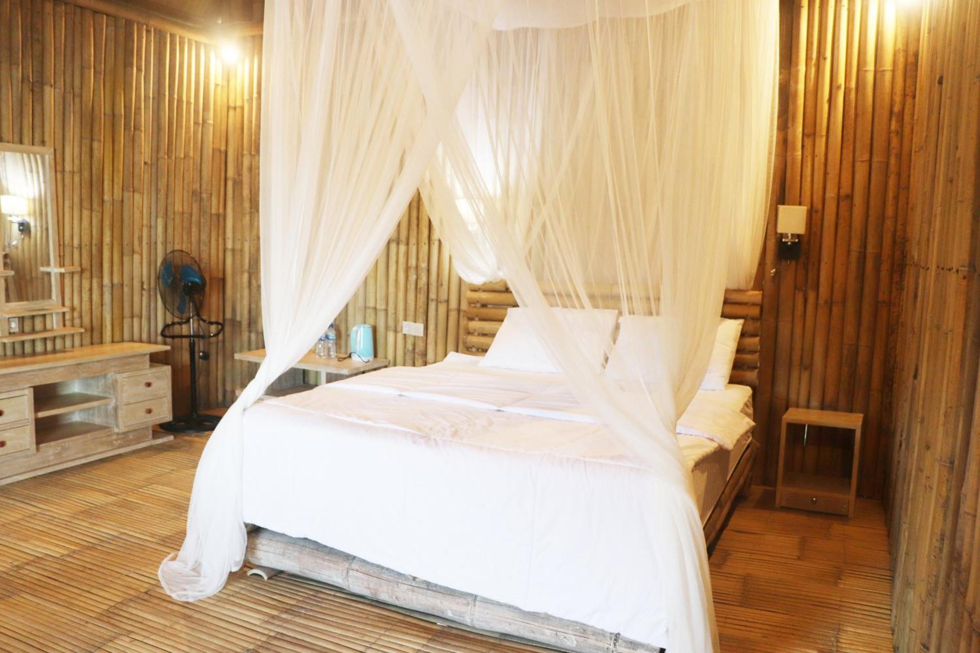 Loca Lobo Lodges Riung, Flores Exteriör bild